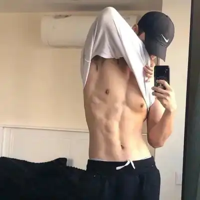 靳高妍